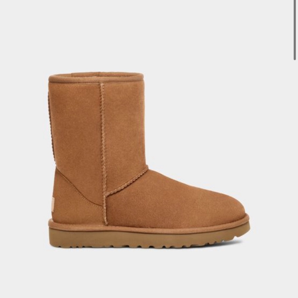 NEW UGG Women's Classic Short II Boot - Size 11 Chestnut